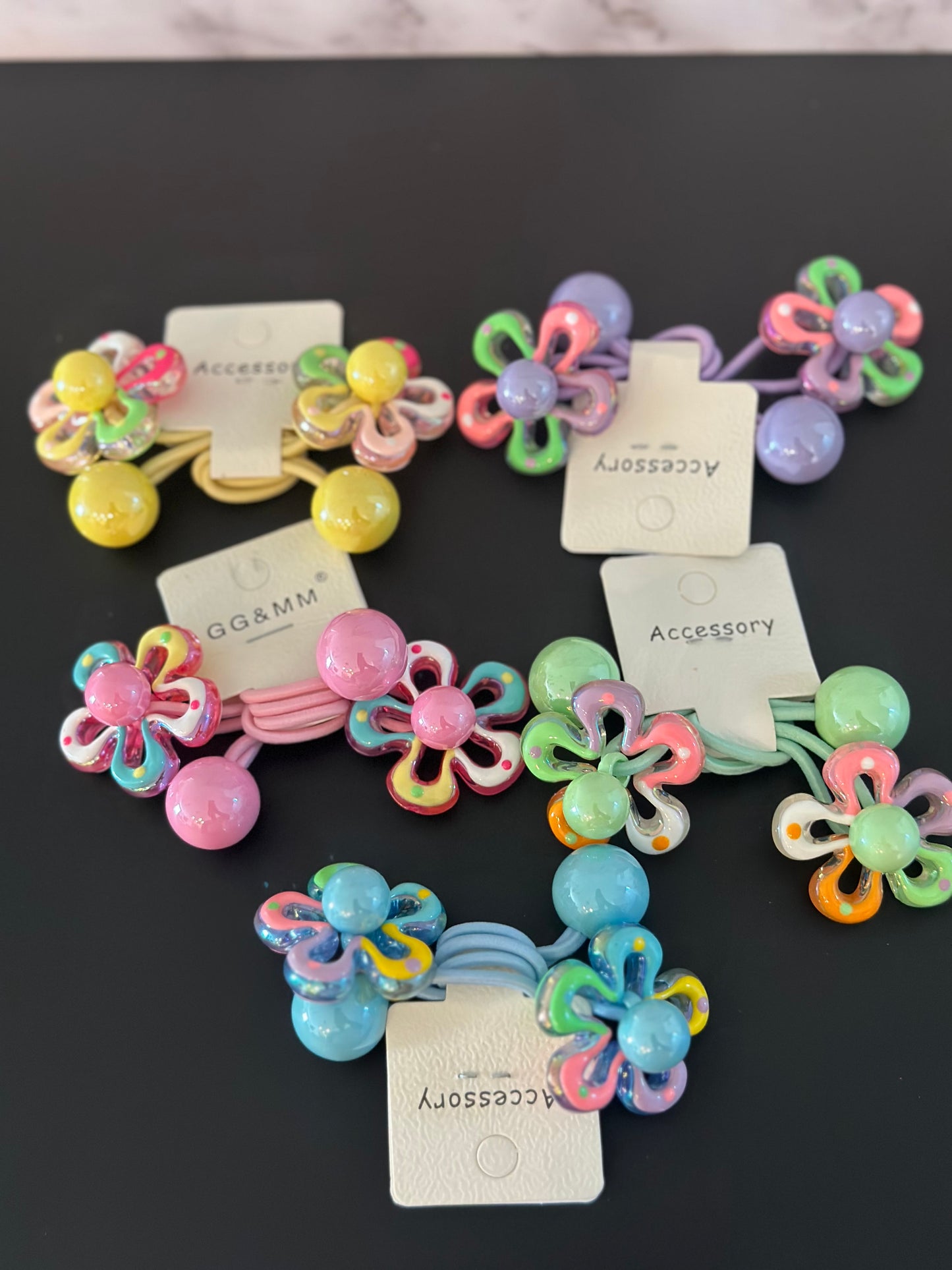 Ponytail holder/ Barrettes